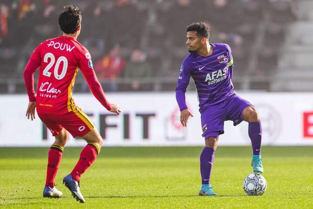 方硕21+8曾凡博20分 北京大胜四川开季三连胜