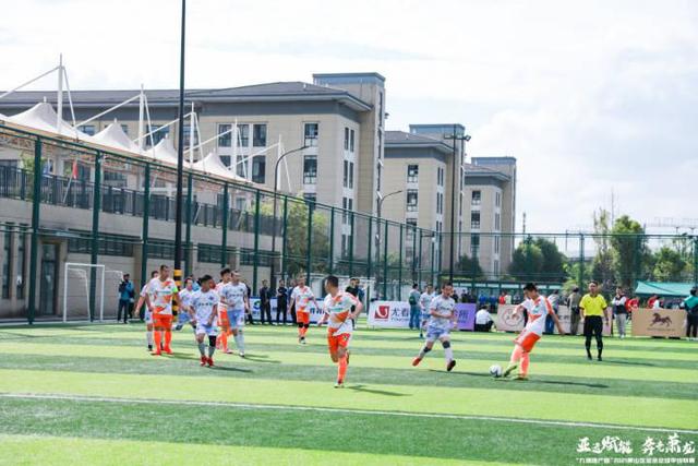 福克斯49分国王险胜爵士 独行侠胜马刺止4连败